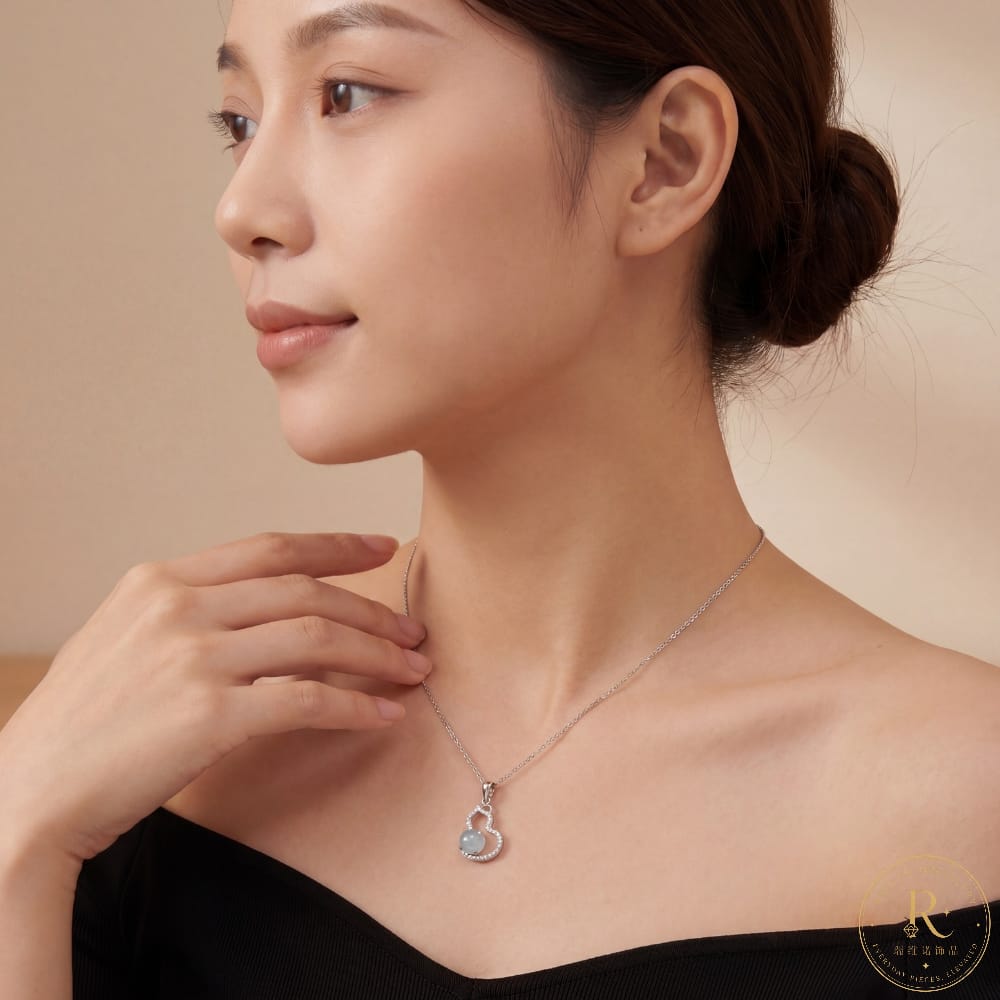 Grey Moonstone Gourd Necklace