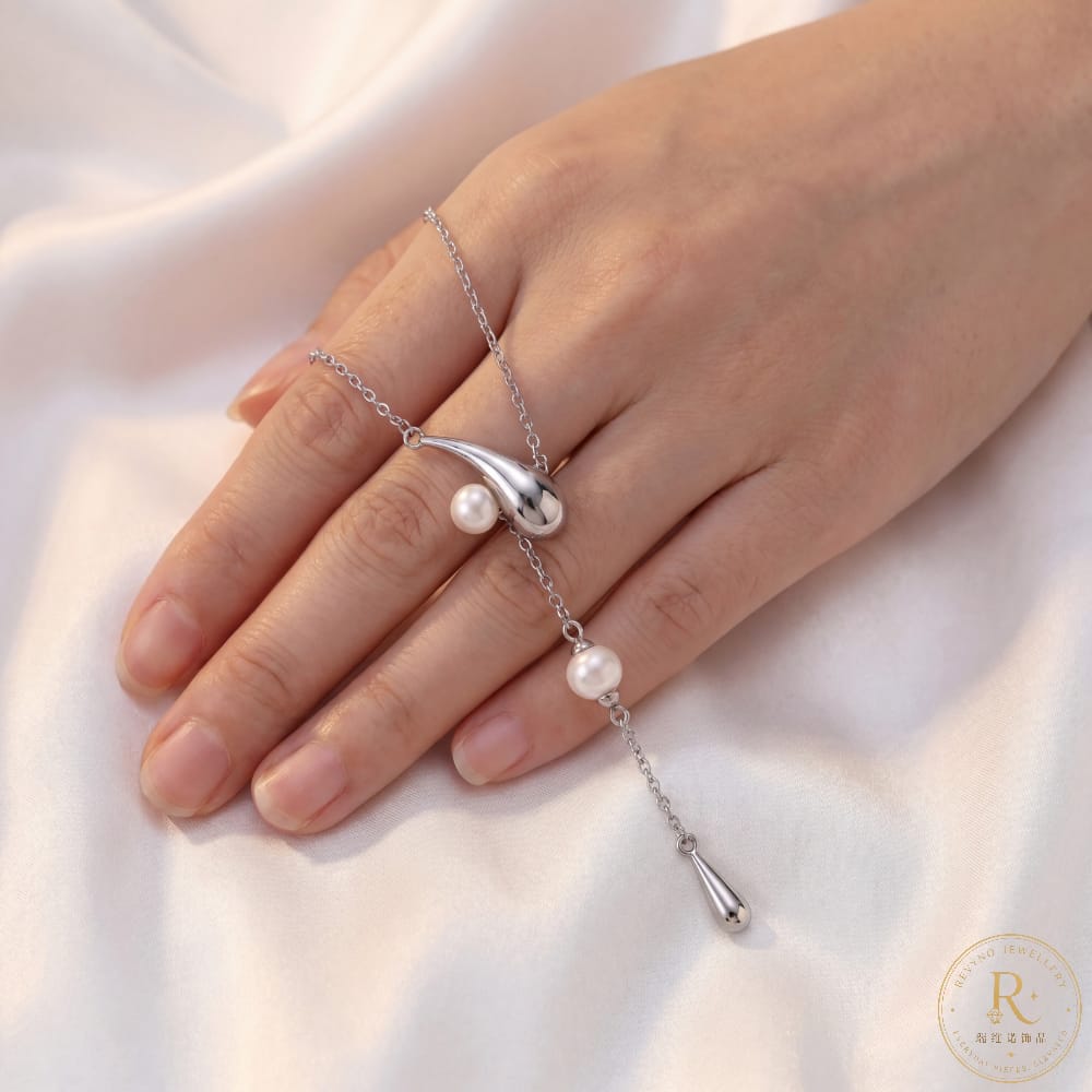 Pearl Shooting Star Necklace