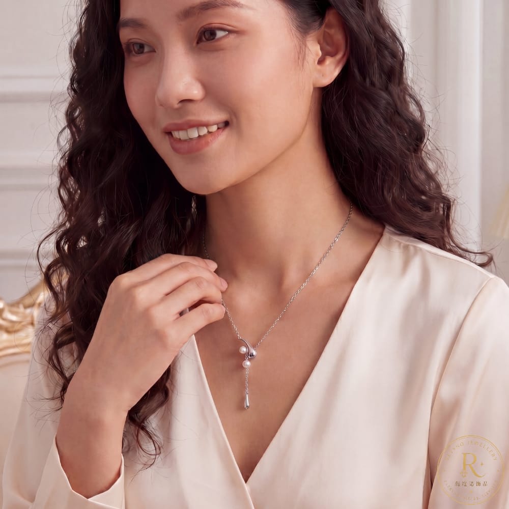 Pearl Shooting Star Necklace