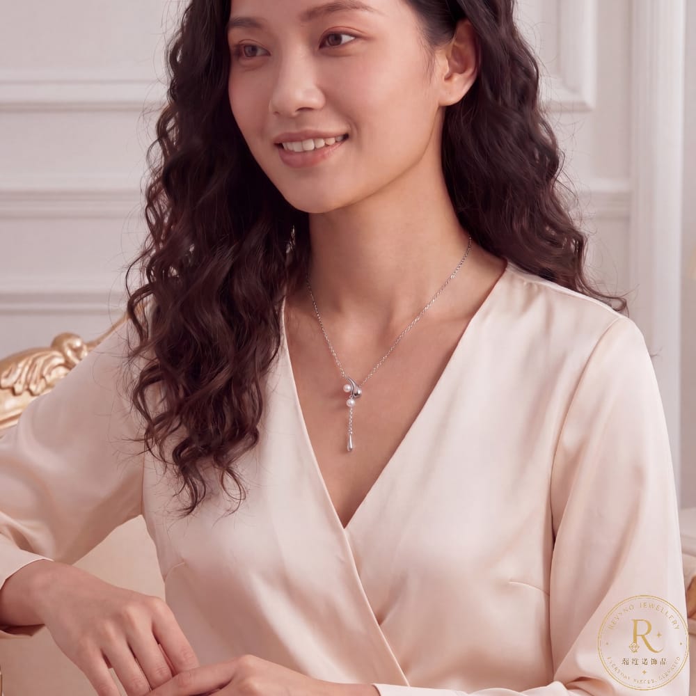Pearl Shooting Star Necklace