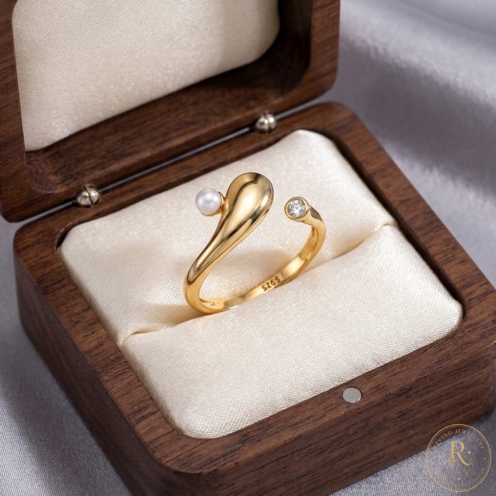 Elegant Pearl Wave Ring