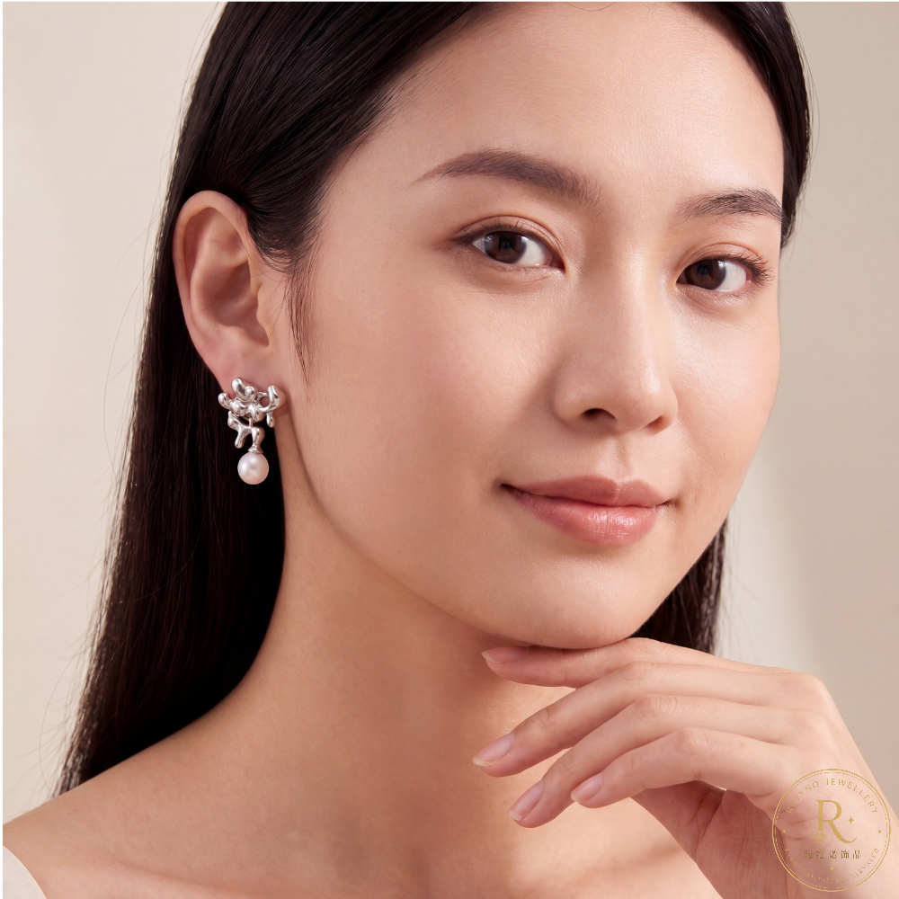 Fluid Pearl Stud Earrings