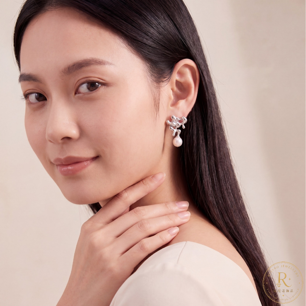 Fluid Pearl Stud Earrings